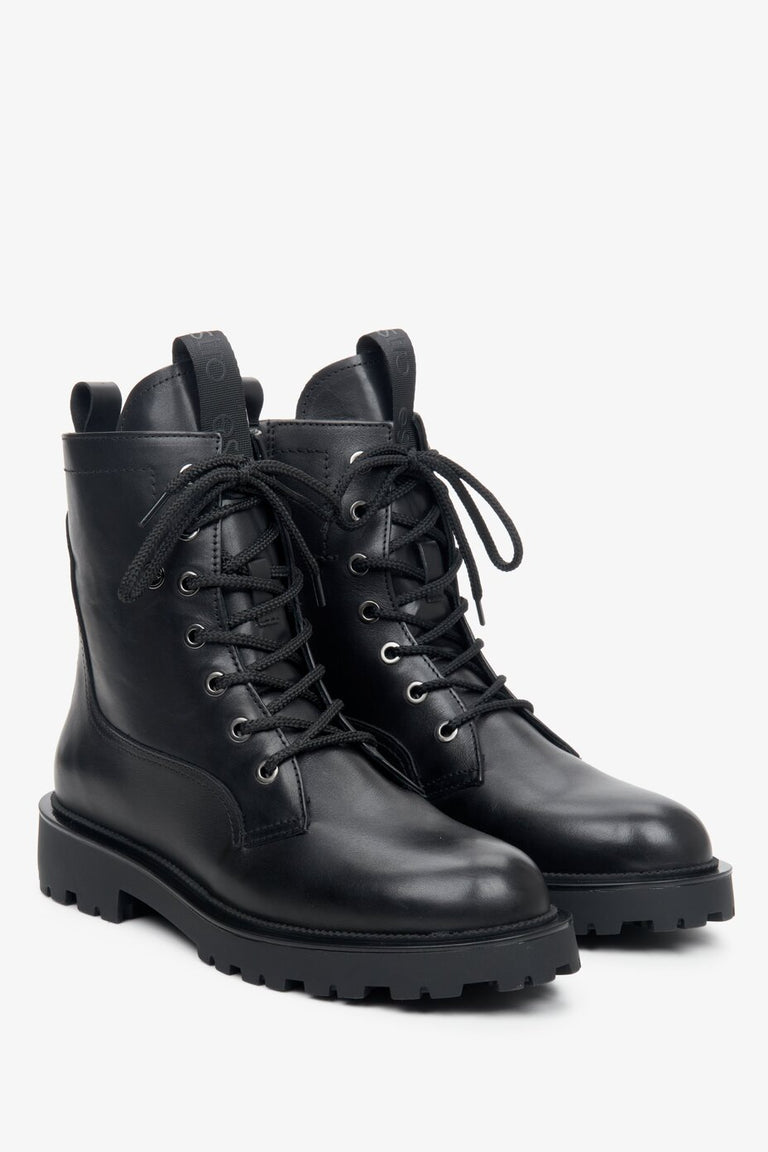 High women's black boots made of genuine leather with laces by Estro.