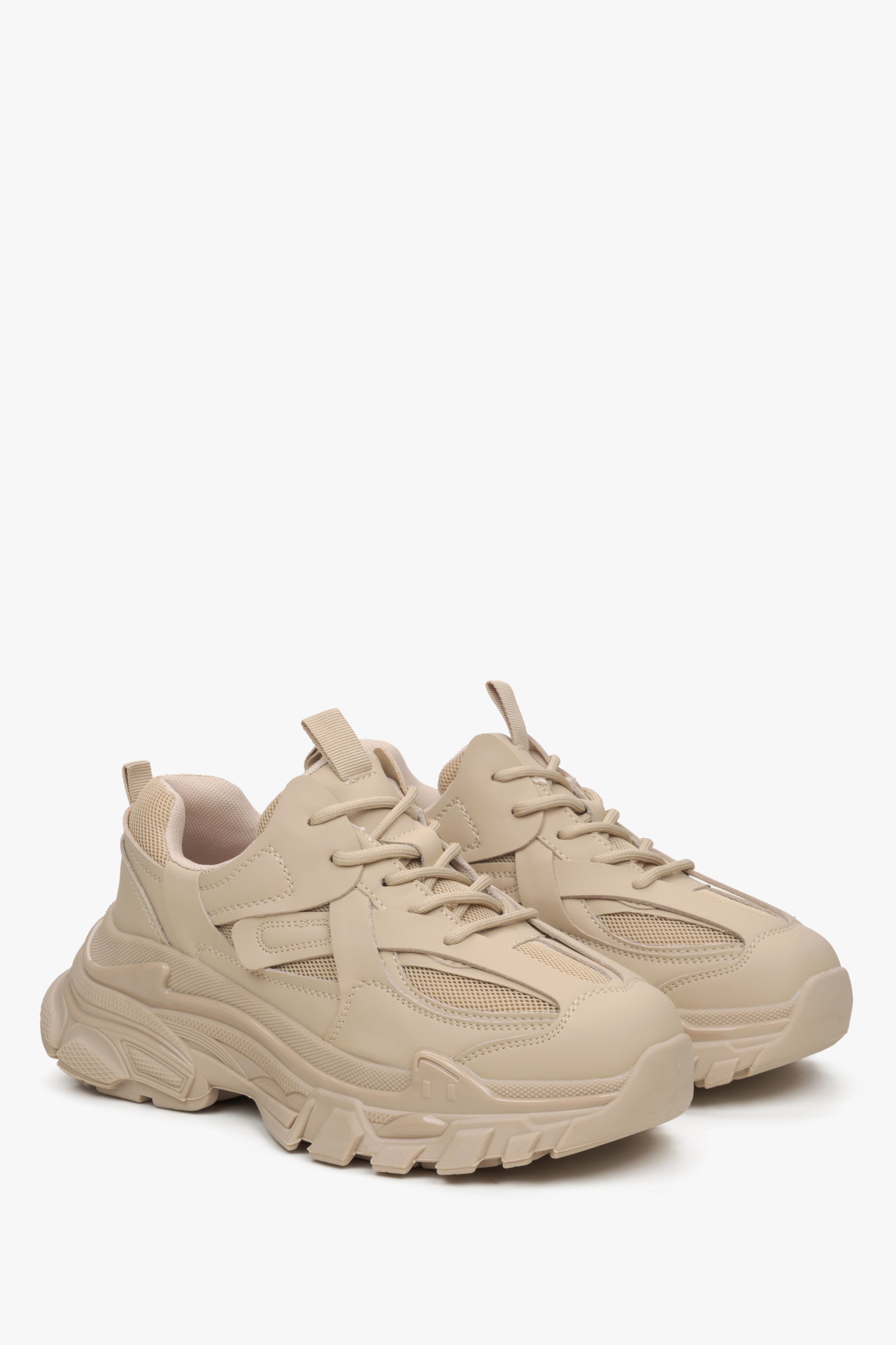 Women's beige sneakers from the ES 8 sports line, designed for spring and autumn.