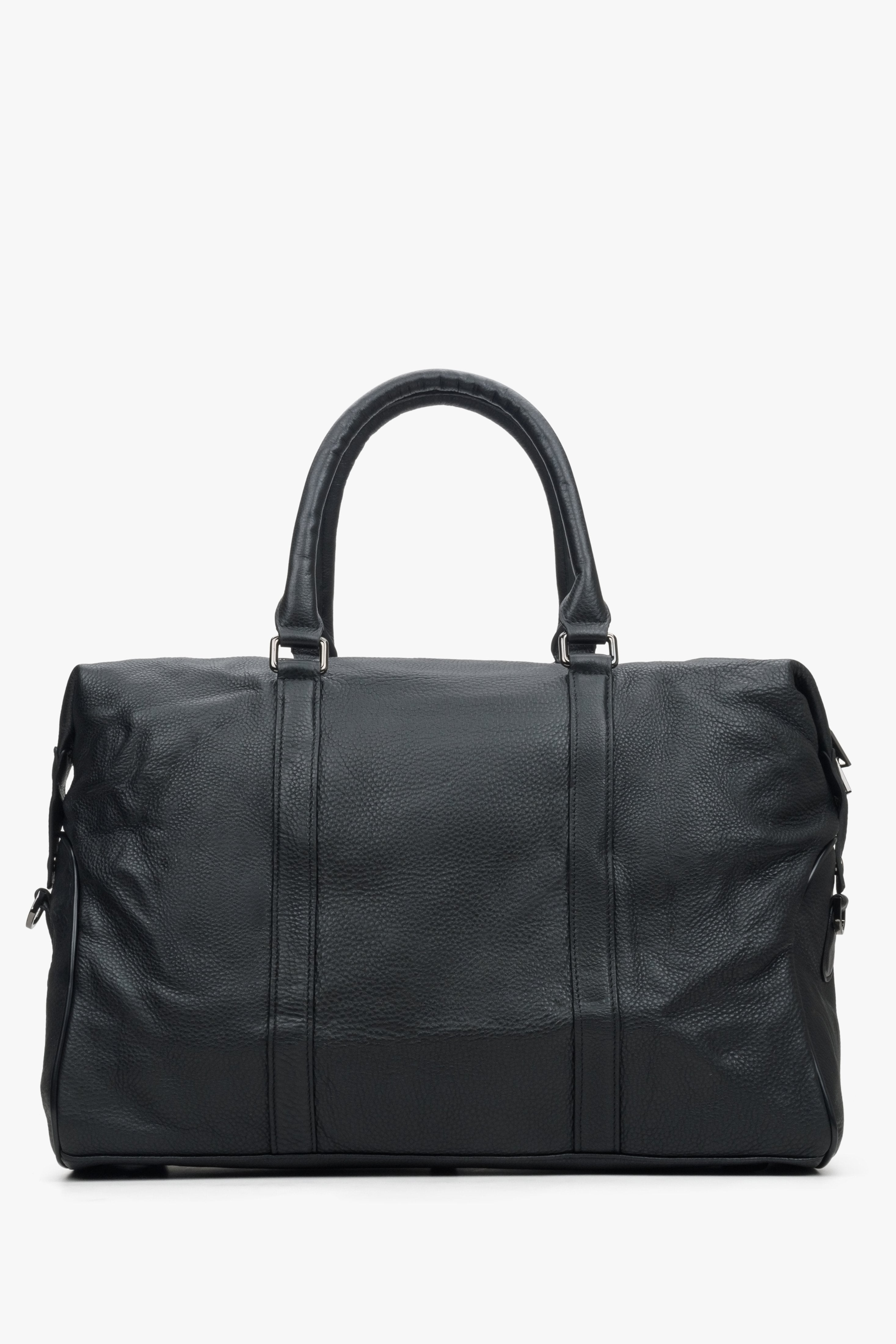 Men's black large travel bag by Estro.
