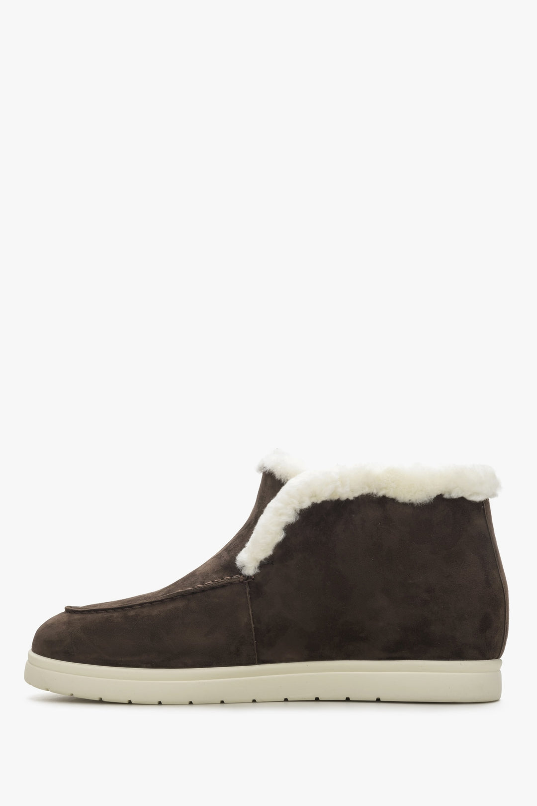 Women's low-top boots made of velour and fur in saddle brown colour Estro - shoe profile.