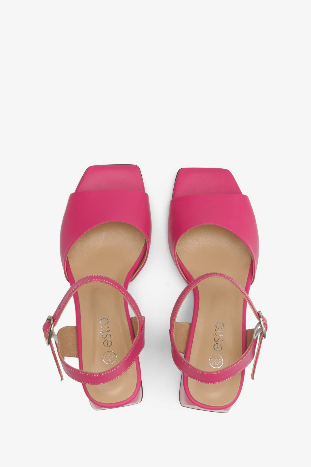 Women's pink leather sandals by Estro - top-down view of the footwear presentation.