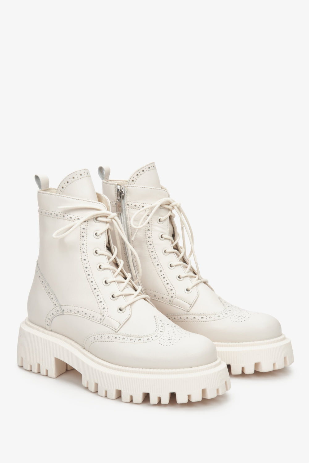 Women's White Ankle Boots with Laces made of Genuine Leather Estro ER00110133.