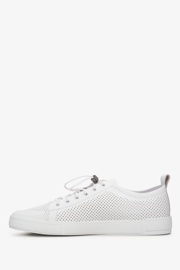 Men's summer sneakers in white, perforated.