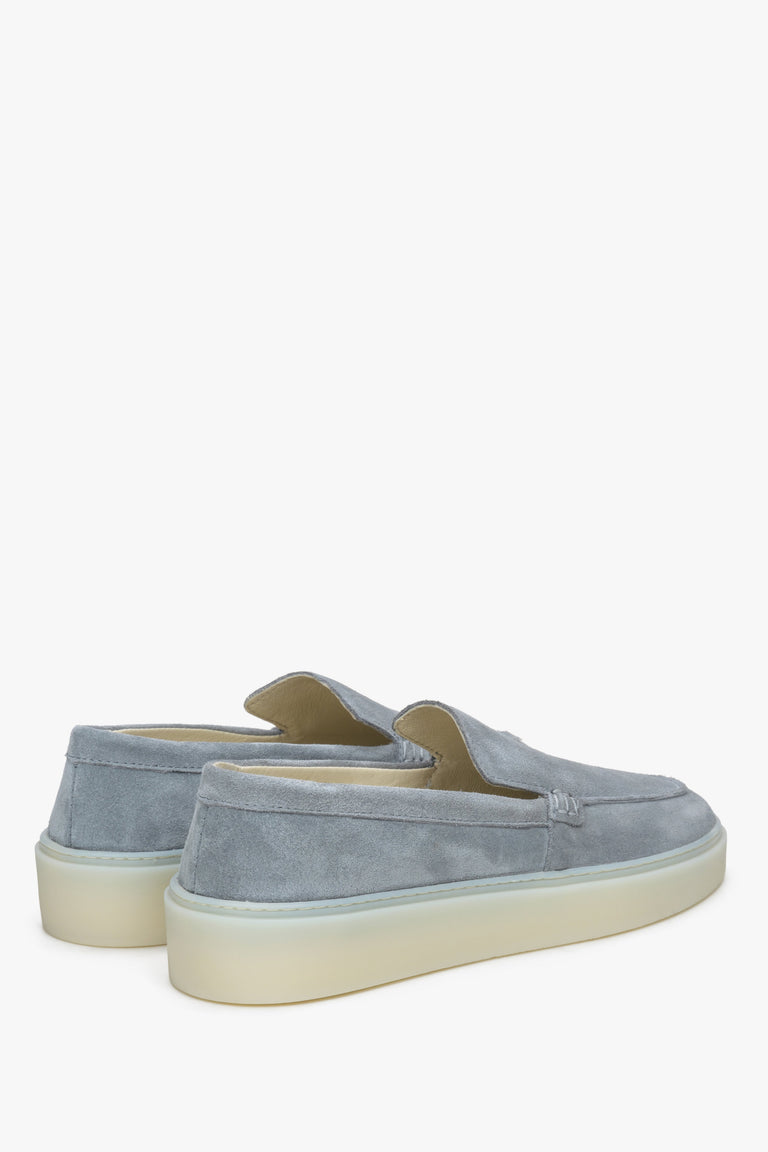 Women's grey velour slip-on loafers Estro.