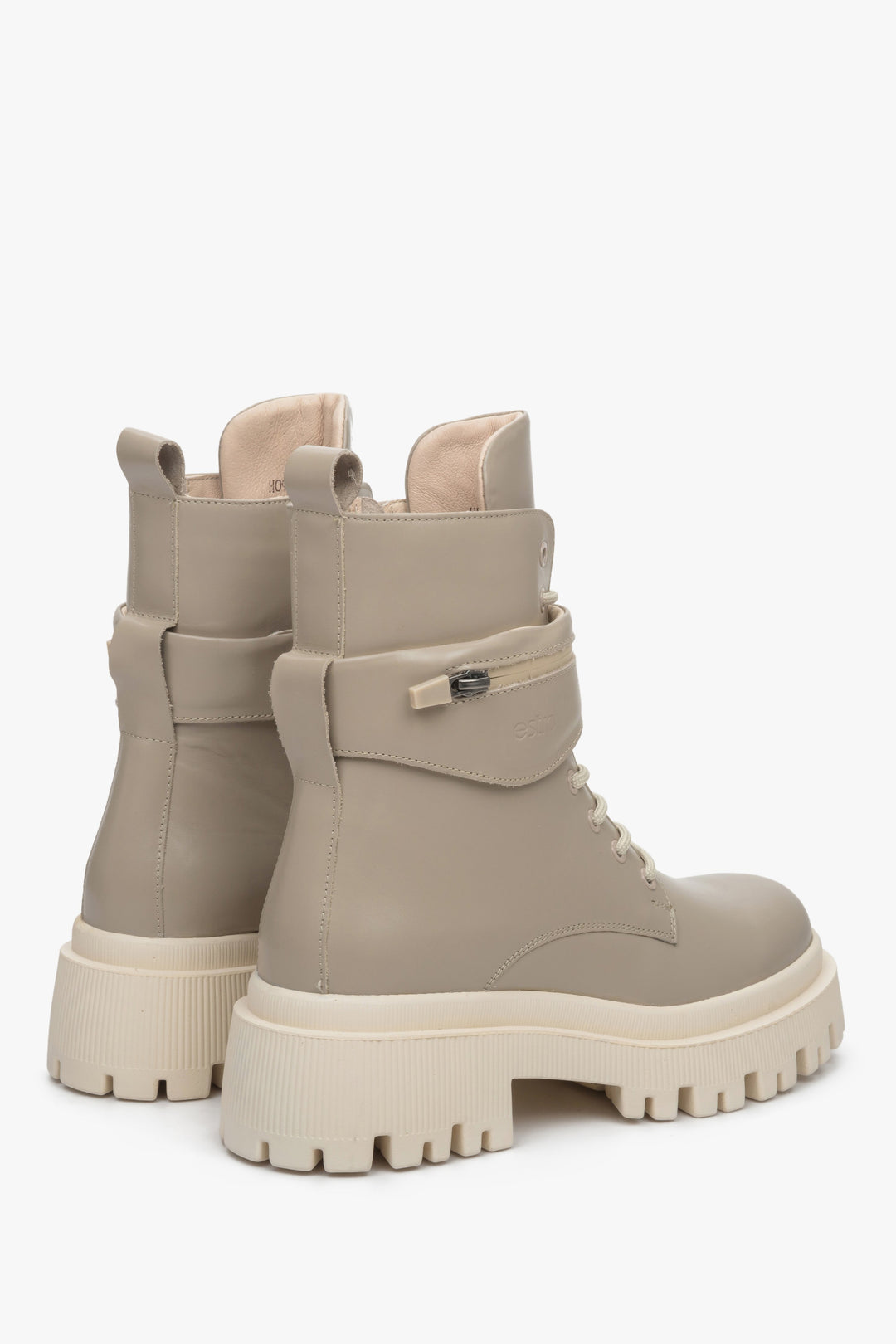 Estro women's high winter platform boots with laces and a zipper - back of the boot.