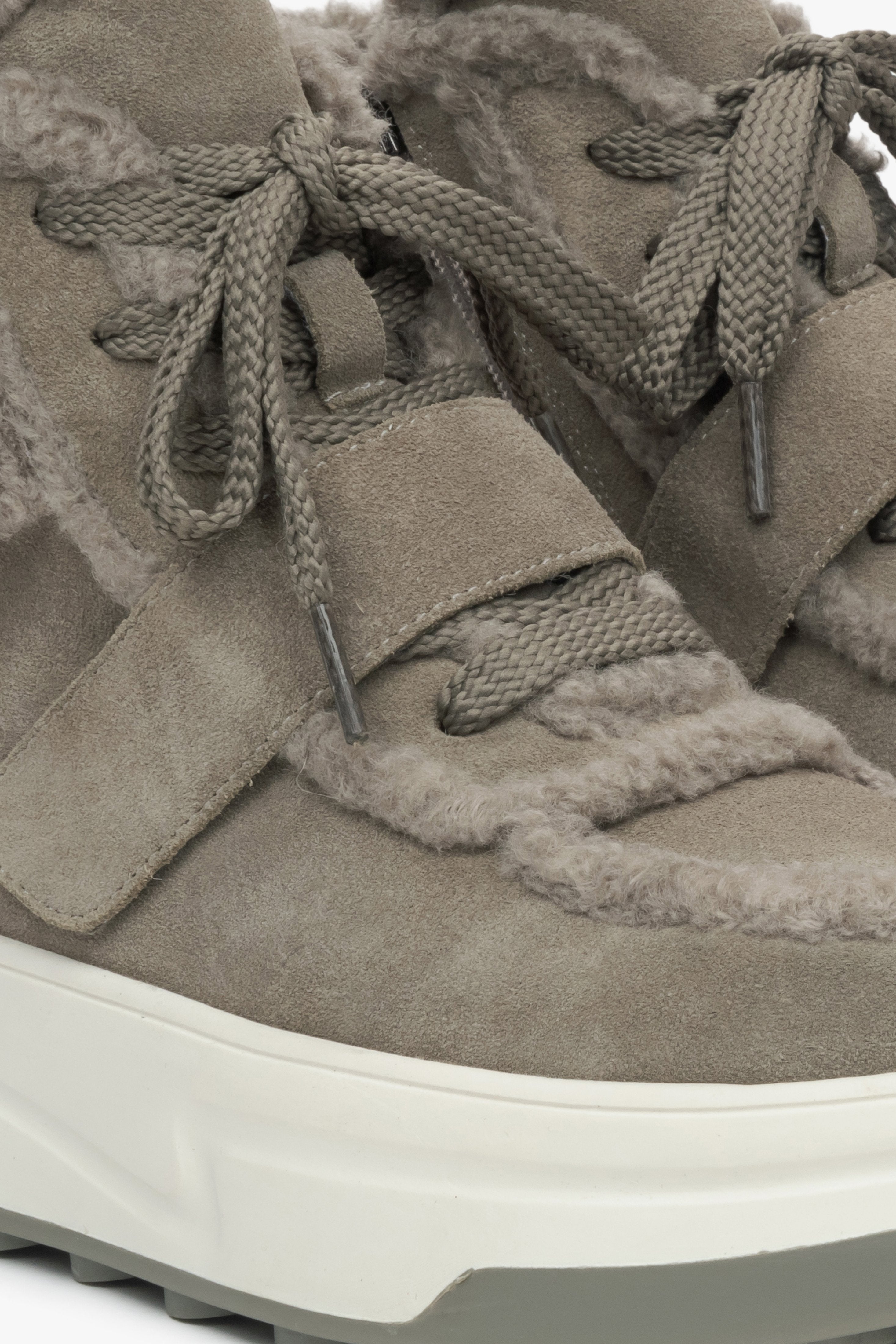 Estro Women's Velour Grey Ankle Boots for Winter with Cozy Wool Lining - details.