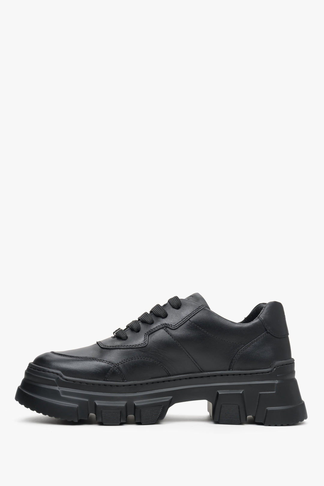 Women's black chunky sneakers by Estro for fall.