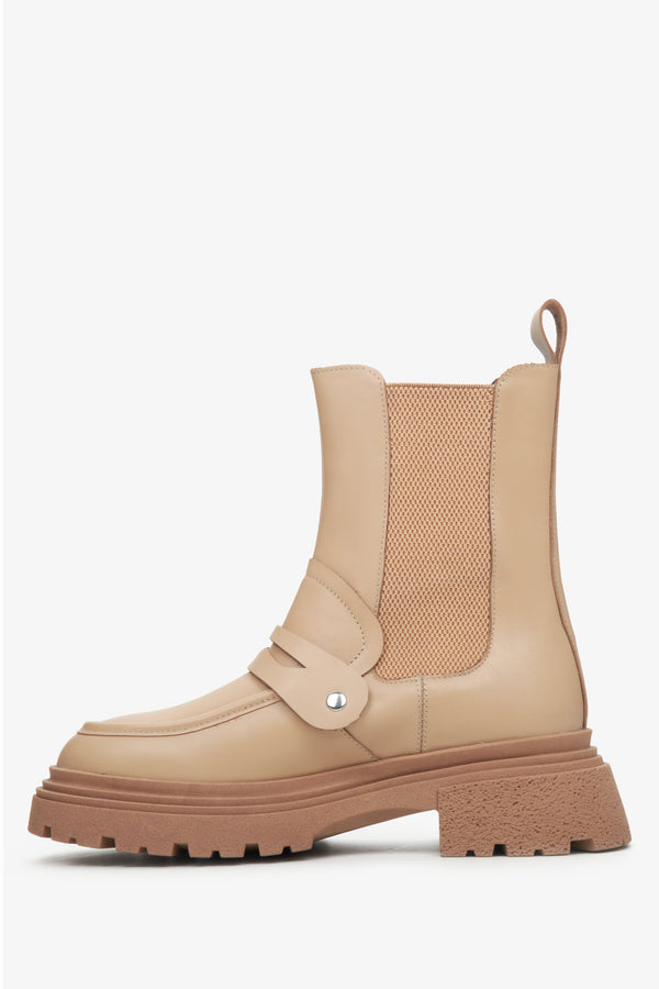 Women's beige leather Chelsea boots by Estro - shoe profile.