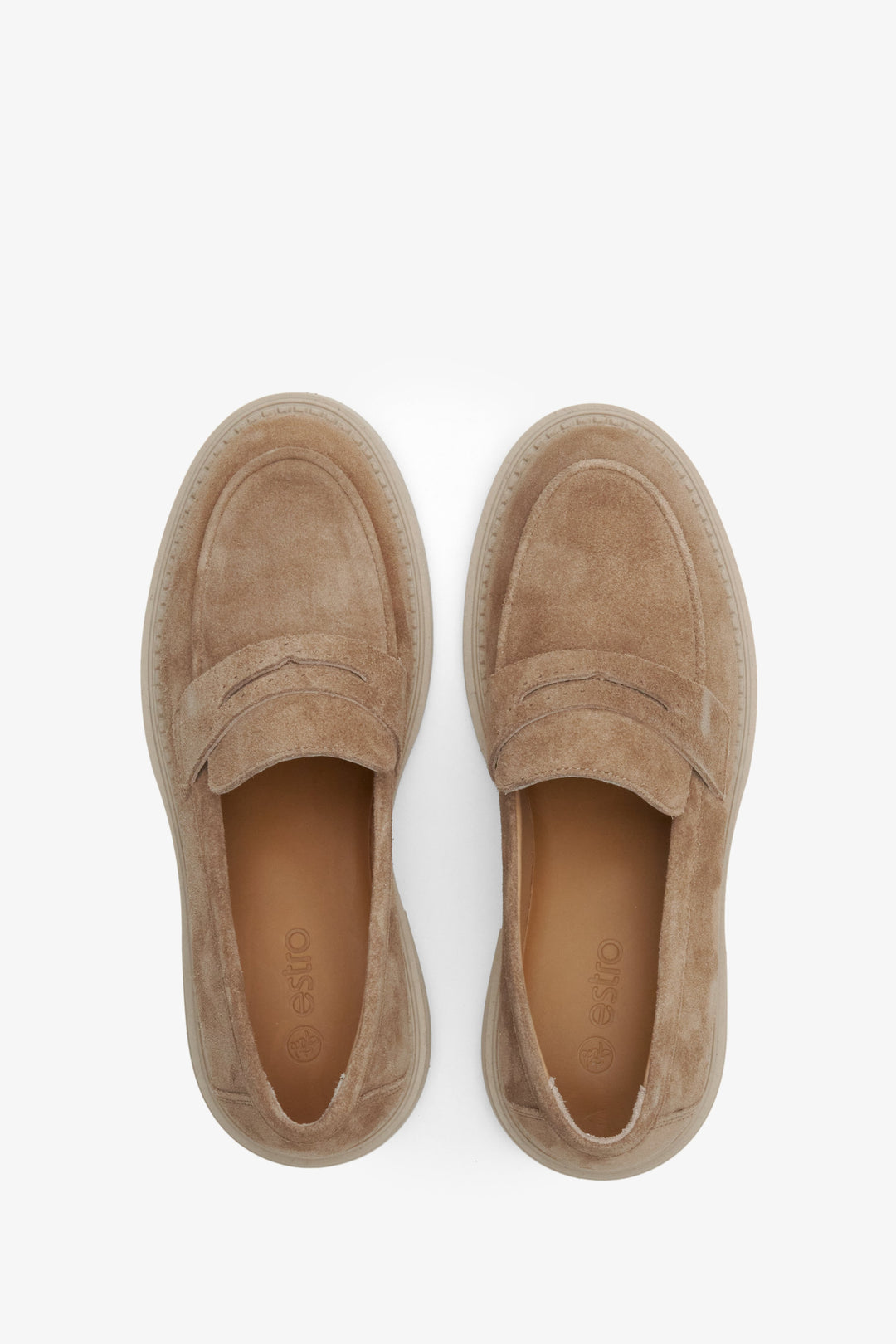 Brown velour loafers for women Estro - presentation of the model from above.