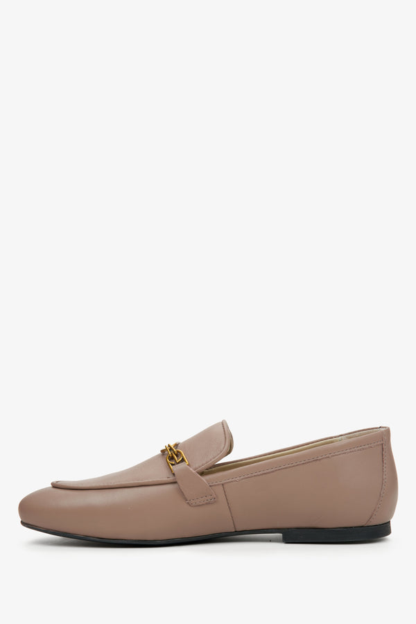 Women's beige leather loafers Estro  -shoe profile.