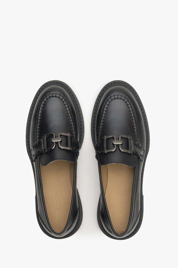 Women's black loafers - top view presentation.