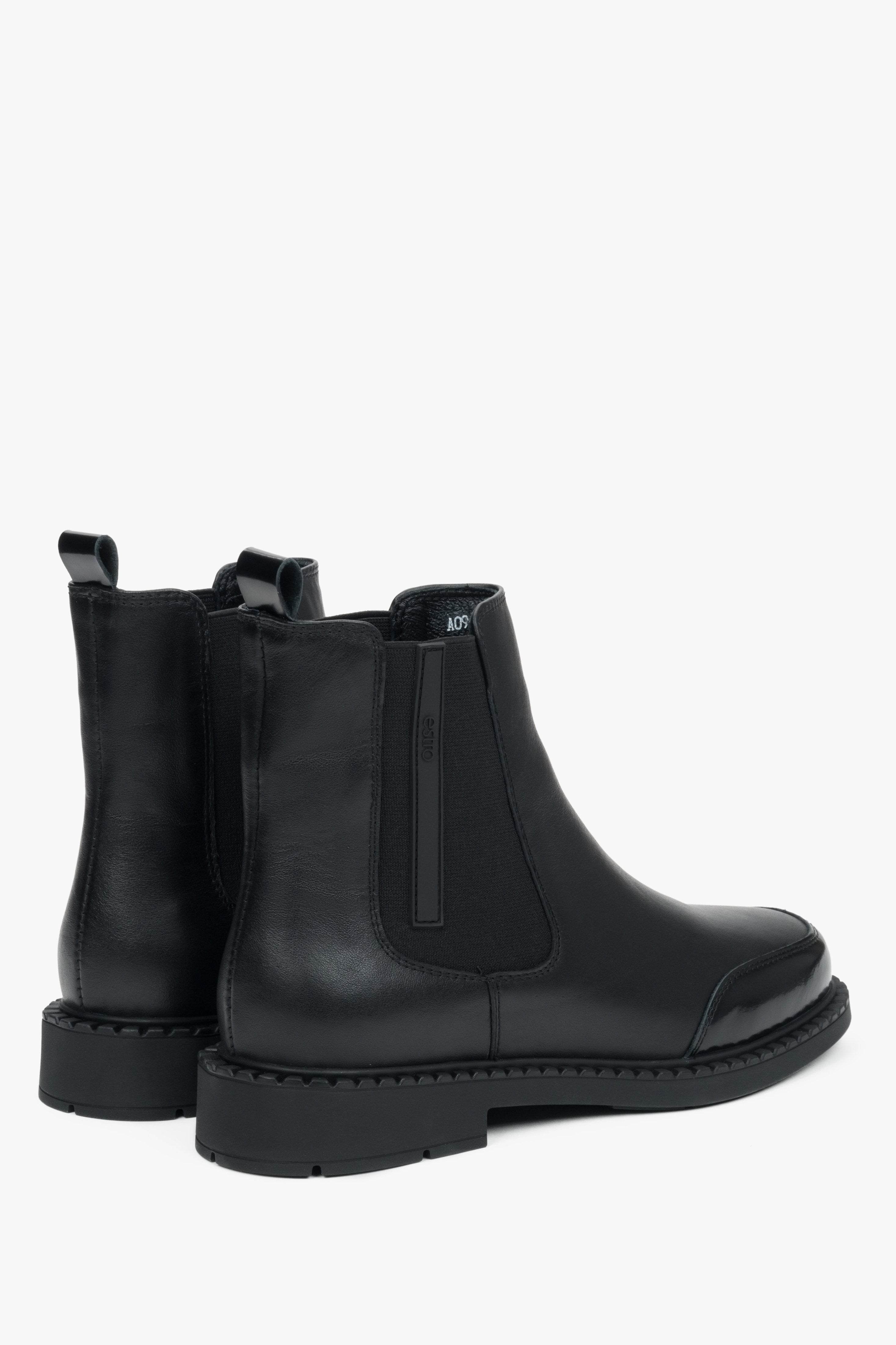 Black women's chelsea boots by Estro - close-up of the heel and side line of the shoes.