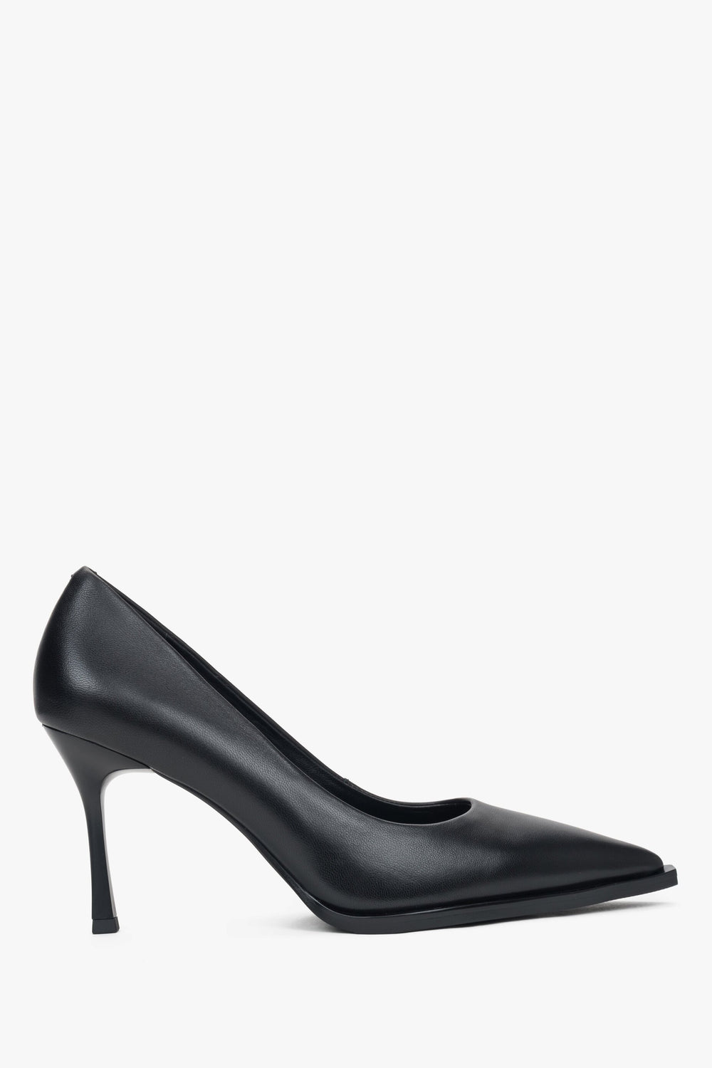 Women's Black Genuine Leather Pointed Toe Pumps Estro ER00115740.