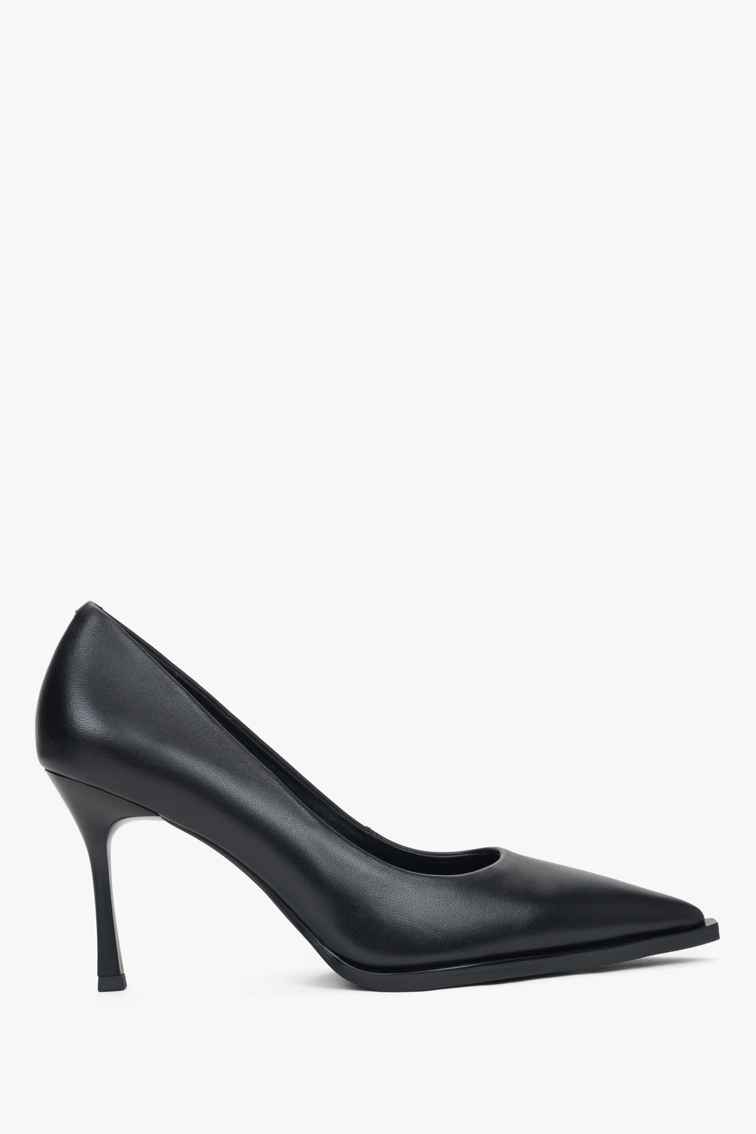 Women's Black Genuine Leather Pointed Toe Pumps Estro ER00115740.