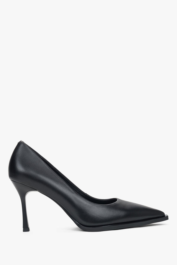Women's Black Genuine Leather Pointed Toe Pumps Estro ER00115740.