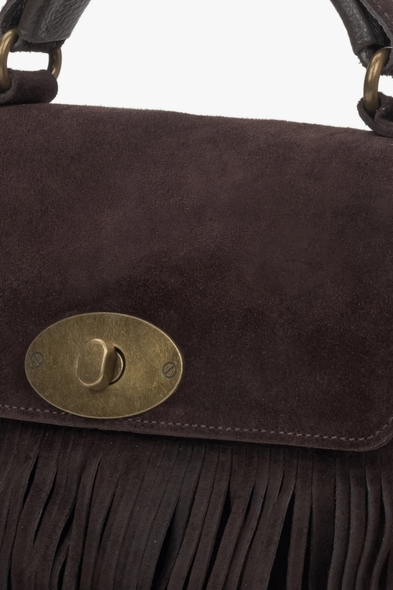 Dark brown women's handbag made of italian velour with fringes – estro.