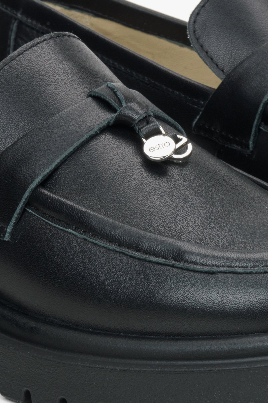 Estro women's leather loafers - close-up on details.