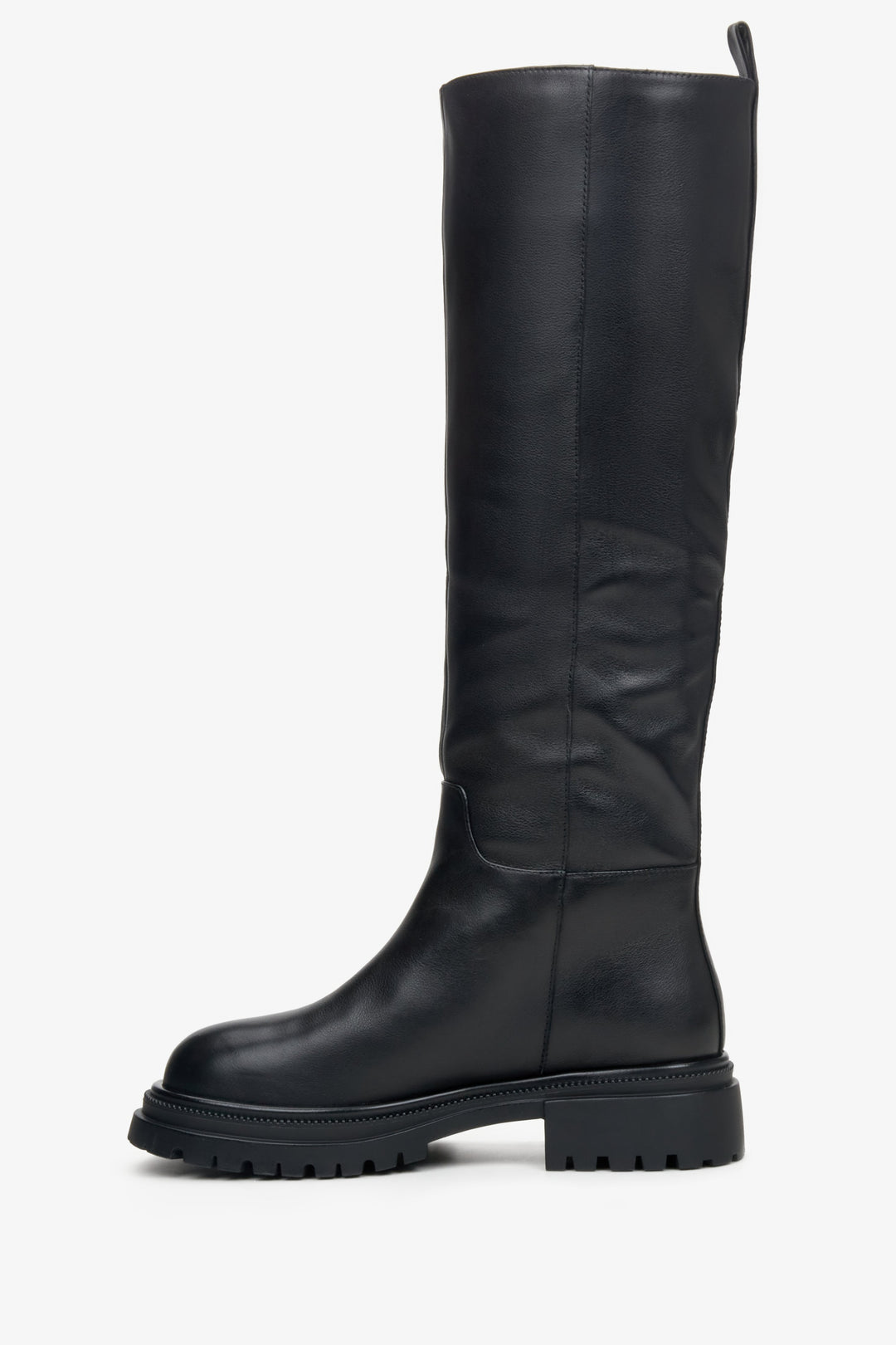 Women's black boots made of genuine leather by Estro - shoe profile.