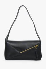 Women's small handbag made of genuine leather in black by Estro.