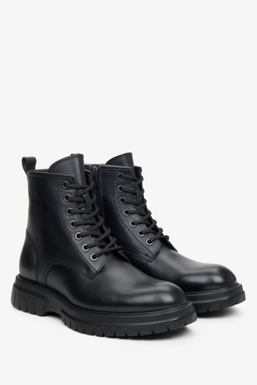 Men's black Estro  ankle boot made of genuine leather.
