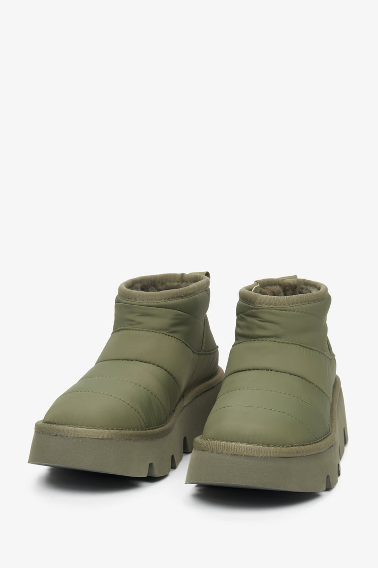 Women's green snow boots by Estro for winter.