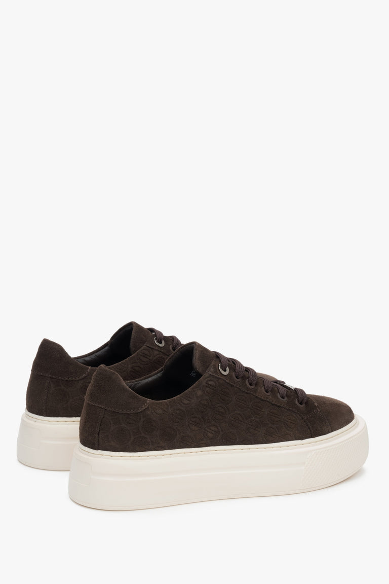 Dark brown velour women's sneakers on a thick sole by Estro.