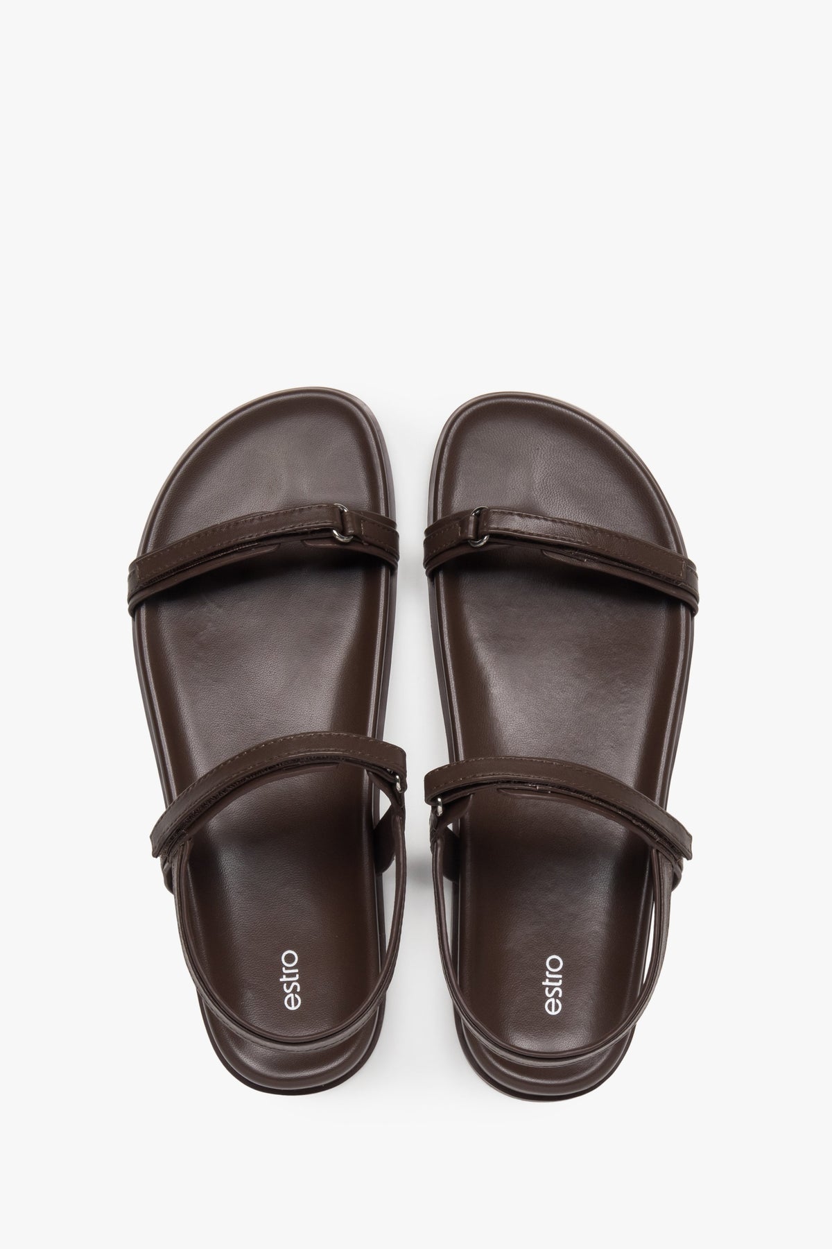 Stylish brown Estro women's sandals with a minimalist design of thin straps, offering comfort thanks to the flexible sole.