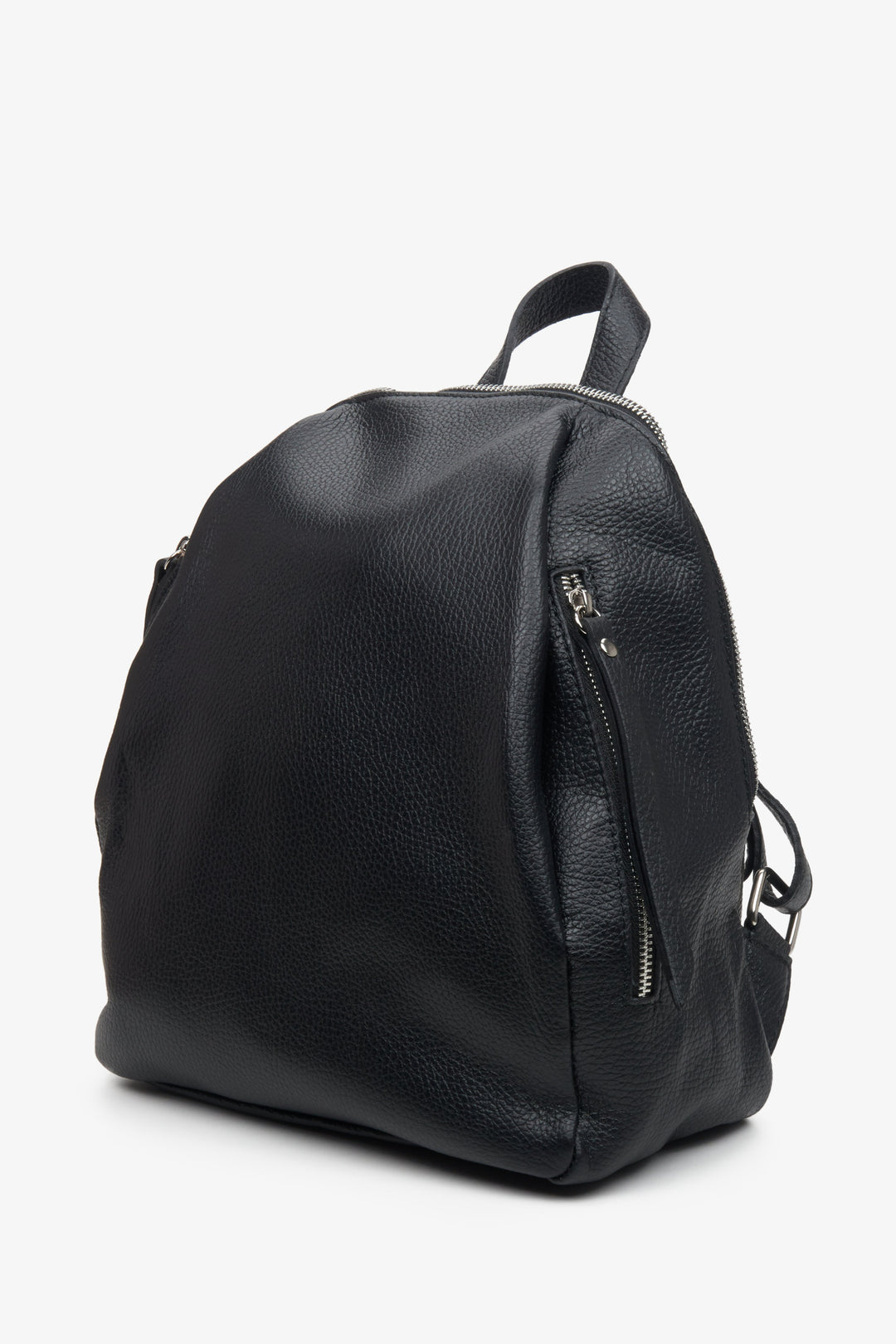 Women's Black Leather Backpack with Silver Accents Estro ER00113408.