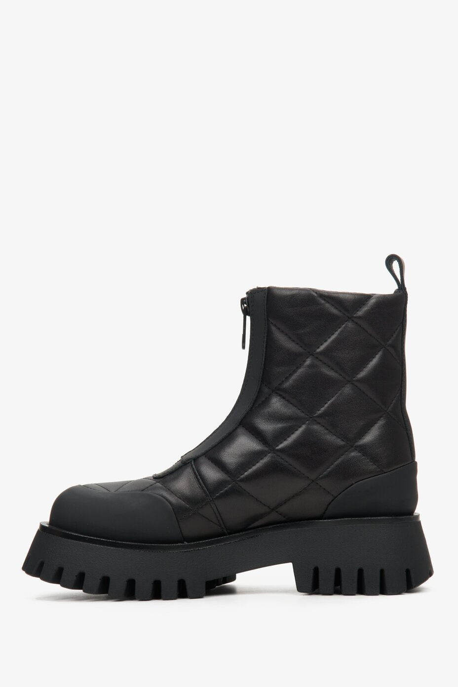 Women's Black Leather Quilted Boots for Winter Estro ER00112218