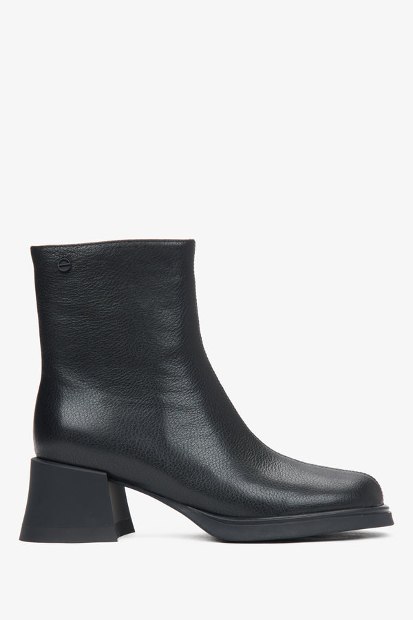 Women's Classic Black Ankle Boots made of Genuine Leather with a Sturdy Heel Estro ER00115876.