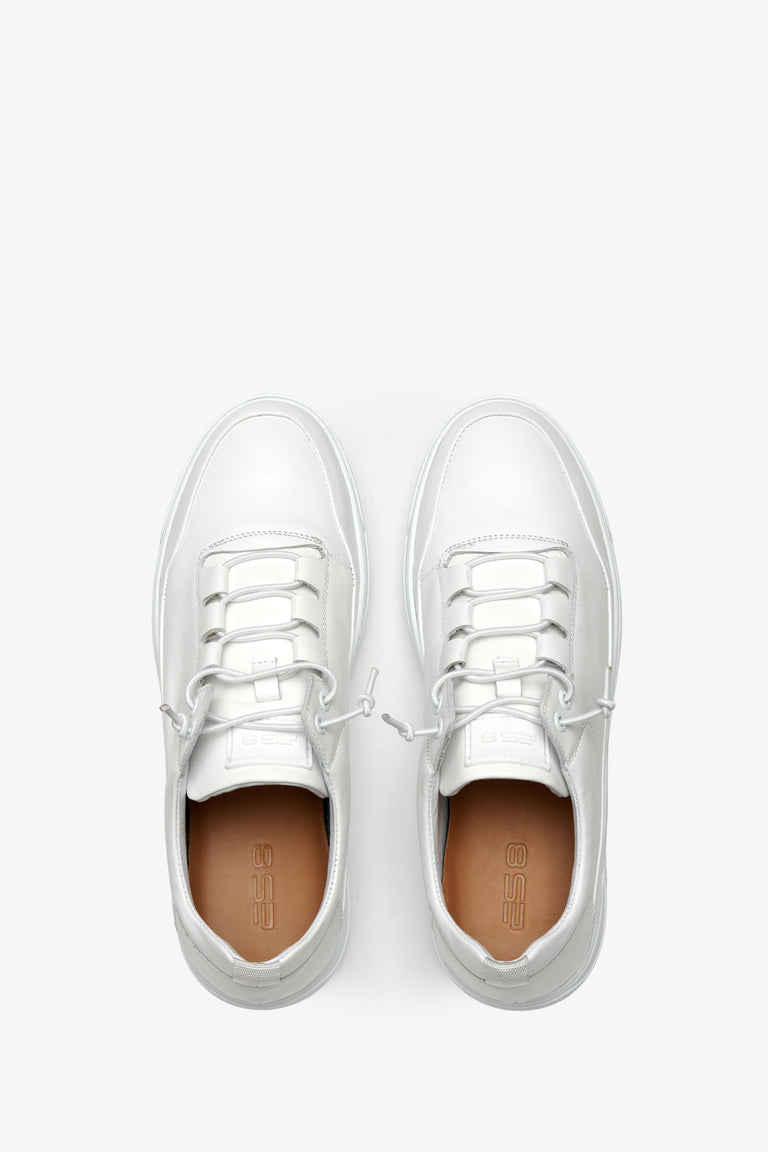 Men's white sneakers made of genuine leather ES 8 - top view of the footwear.