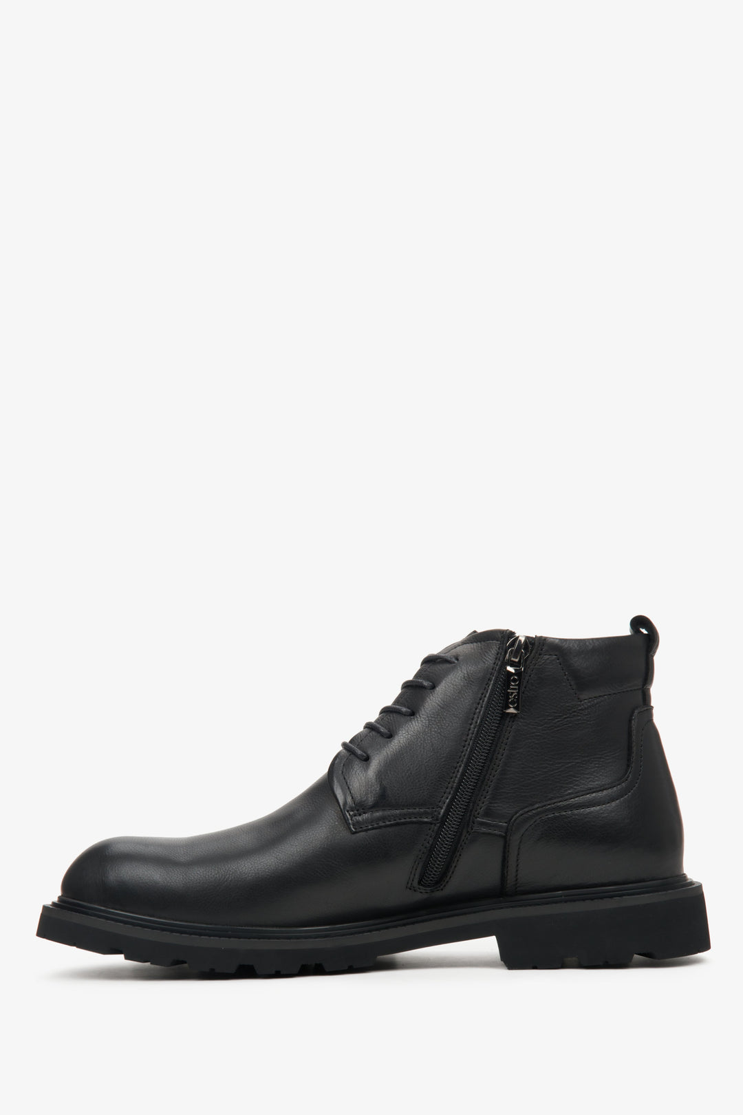 Men's black winter shoes made of genuine leather by Estro - shoe profile.