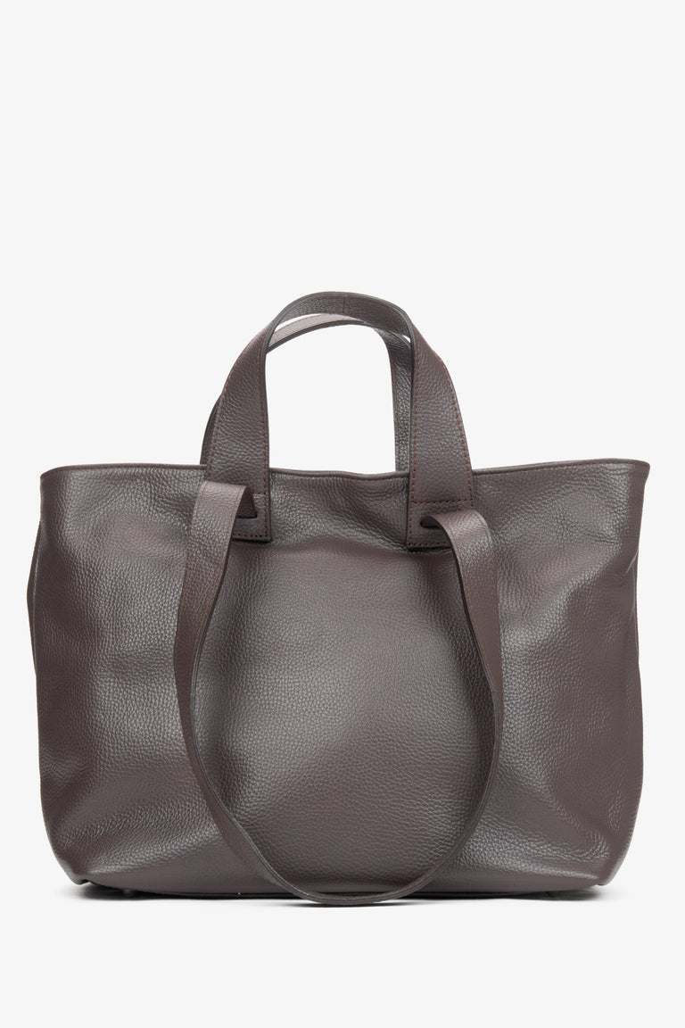 Hand-stitched in Italy, dark brown leather women's bag.