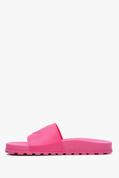Women's pink Estro rubber flip-Flops - shoe profile.
