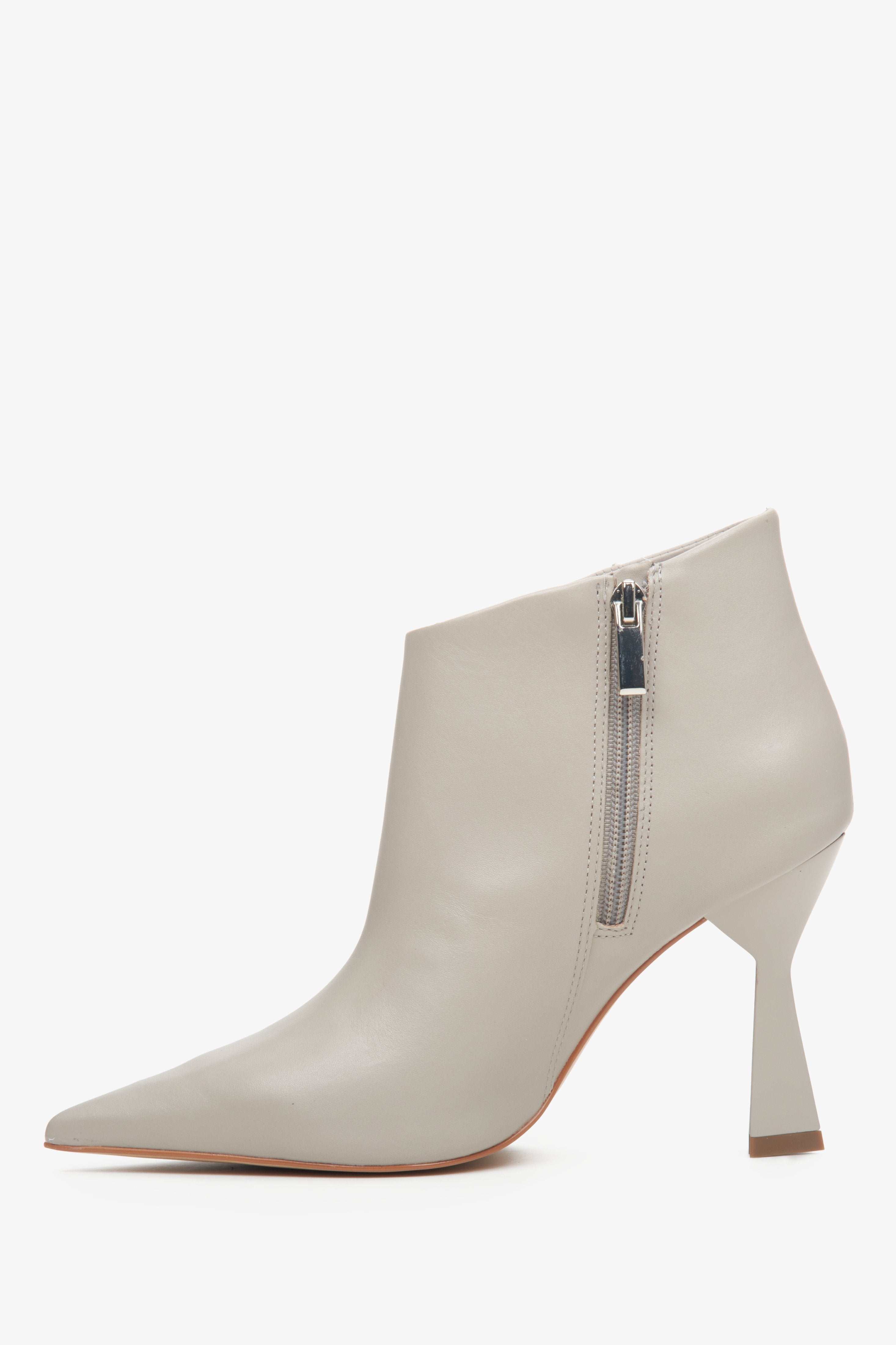 Women's light grey leather  stiletto ankle boots by Estro - shoe profile.