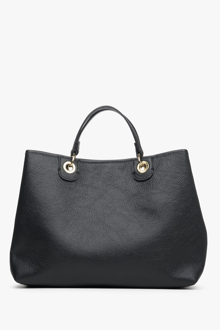 Women's black leather Estro handbag made from Italian natural leather with gold accents.