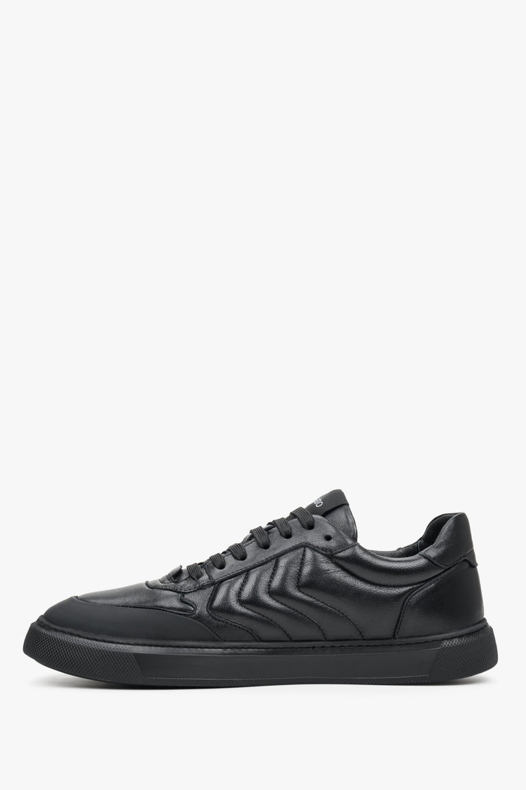 Women's black leather sneakers by Estro - shoe profile.