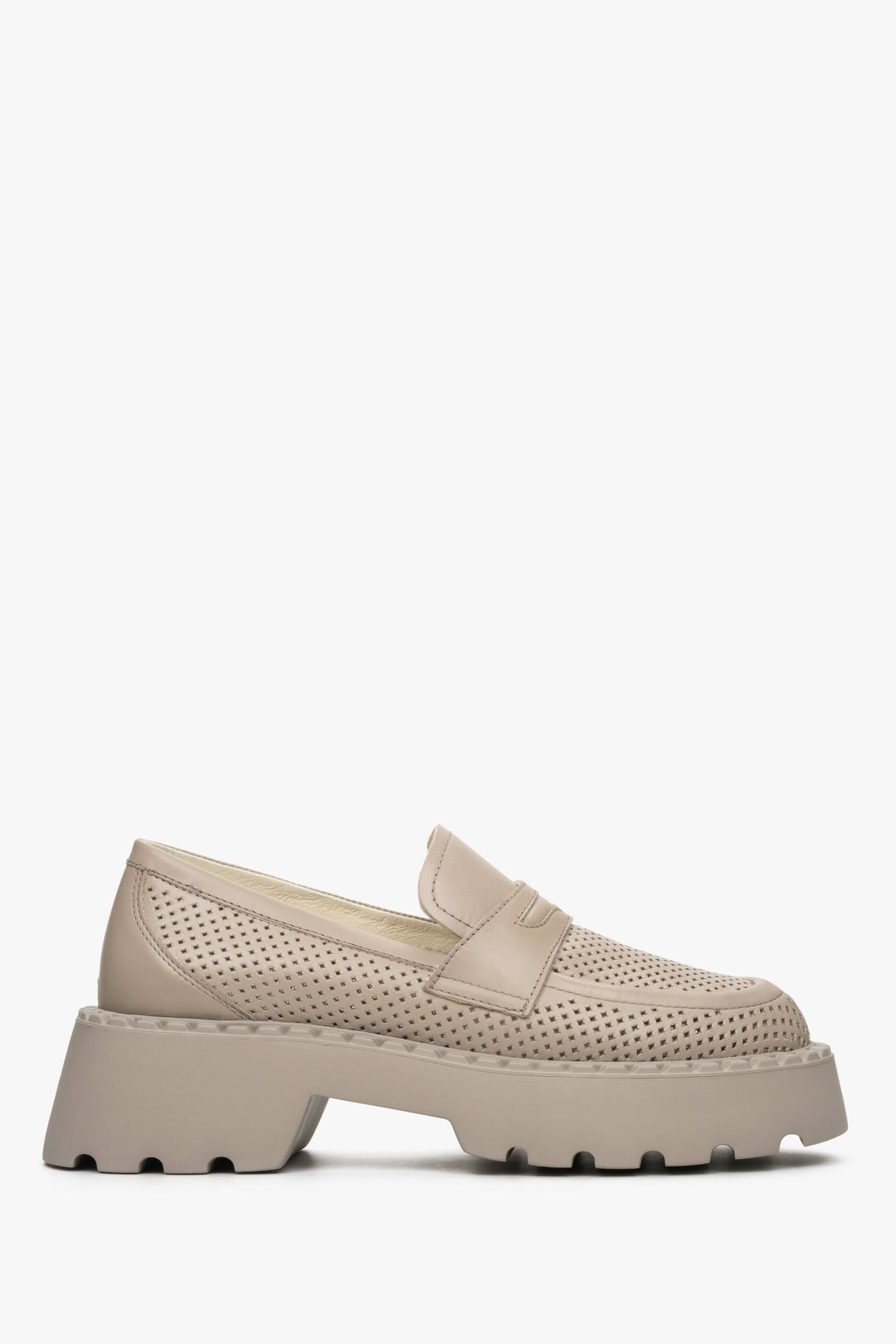 Beige Women's Perforated Loafers for Summer Estro ER00112646