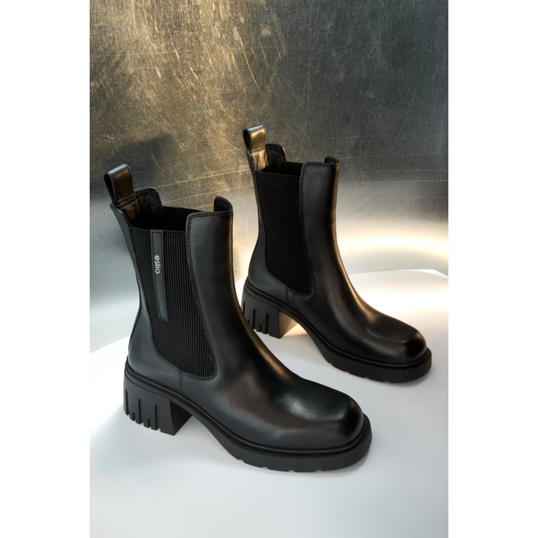 Women's black high-heeled Chelsea boots for fall by Estro.