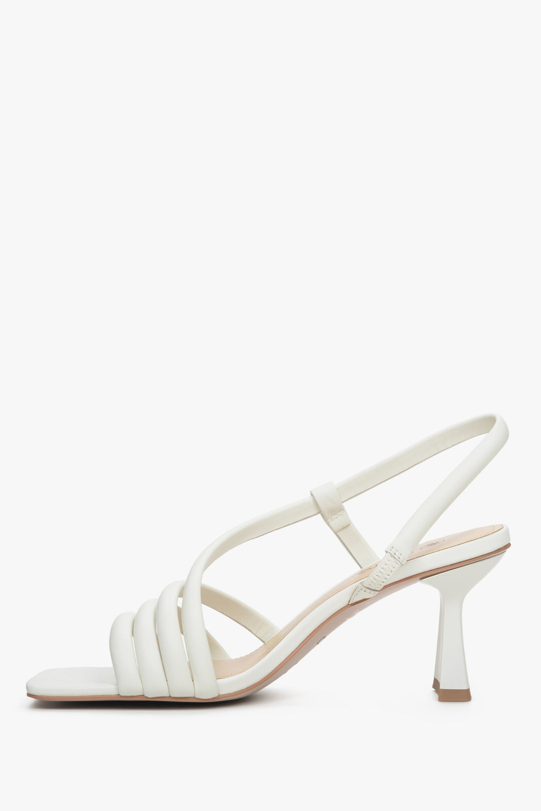Natural leather Estro strappy sandals in light beige.