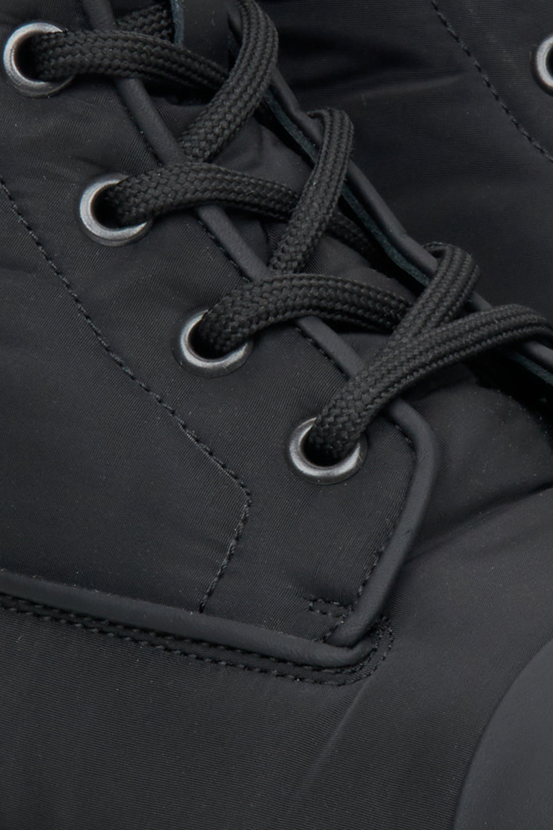 Men's black textile Estro autumn boots - close-up on the detail.