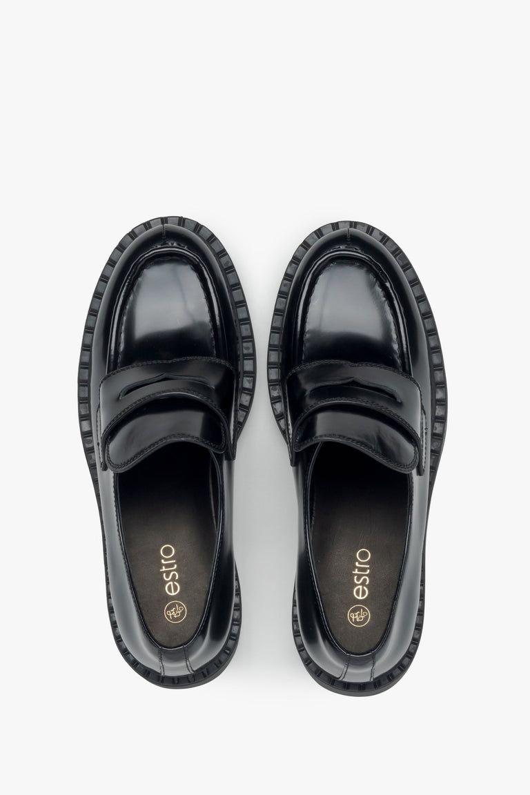 Women's black leather loafers Estro - top view.