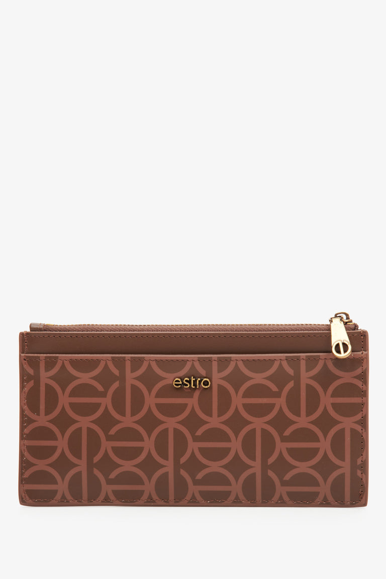 Women's Wristlet made of Genuine Leather in Brown Estro ER00113653.