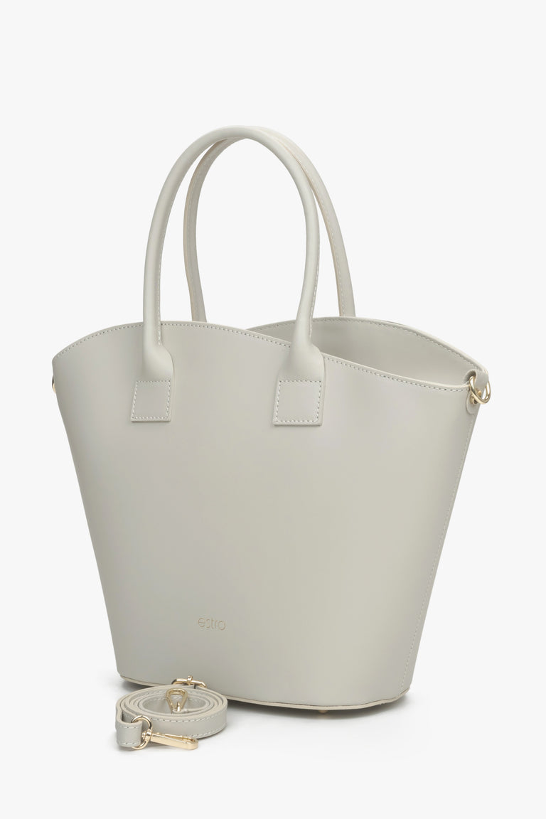 Estro women's grey leather shopper bag.