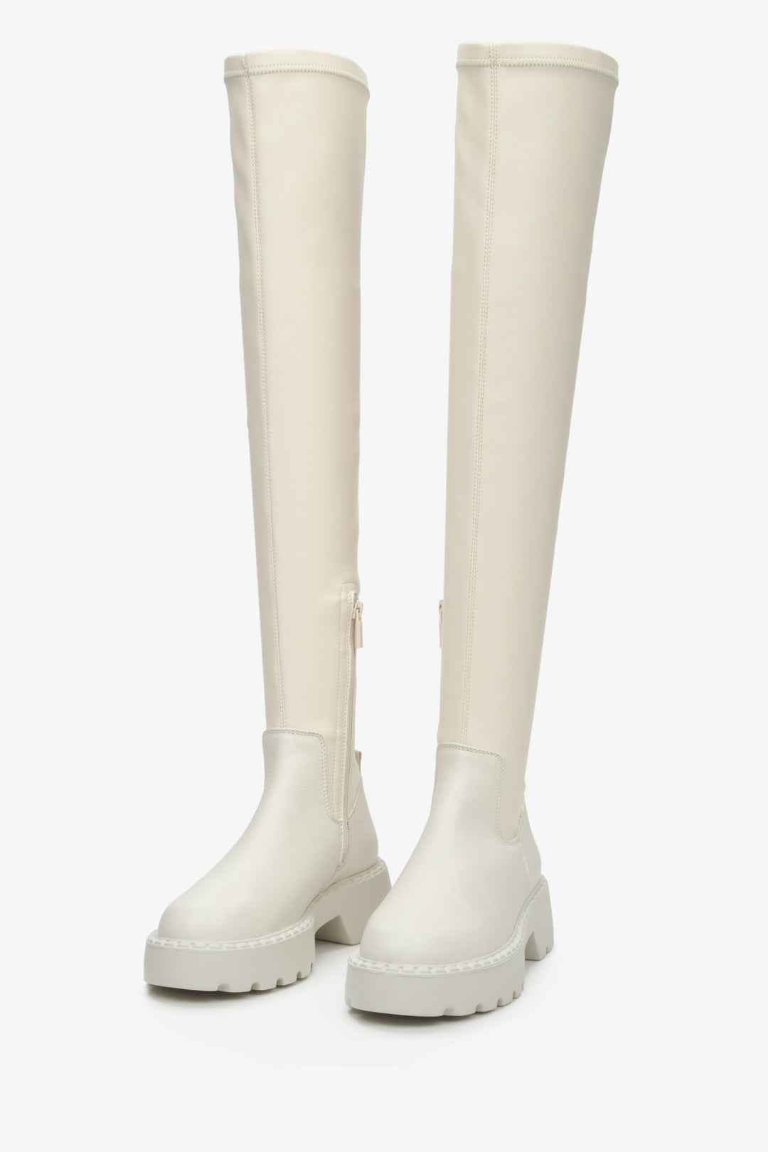 Women's high boots in light beige Estro - close-up on the front of the model.