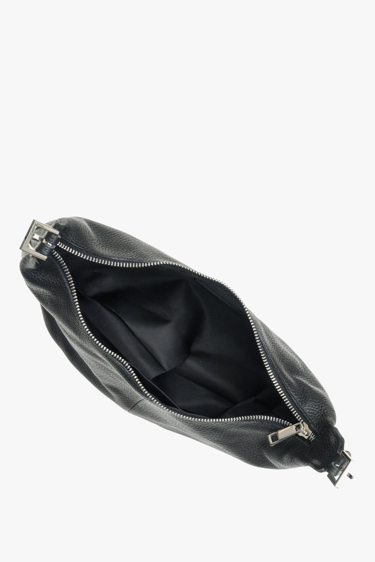 Women's black leather bag by Estro.