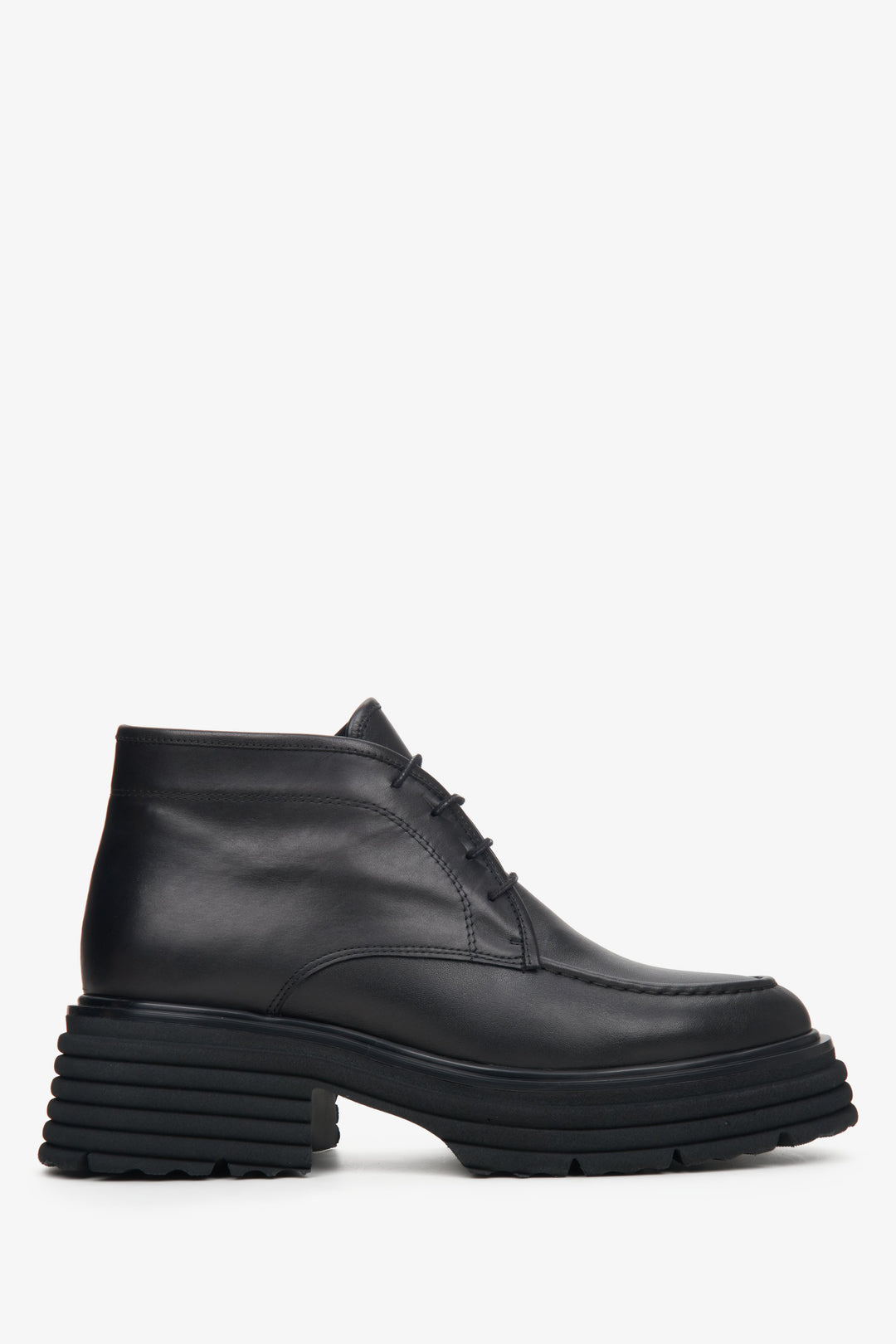 Women's Black Low Top Boots made of Genuine Leather Estro ER00114038.