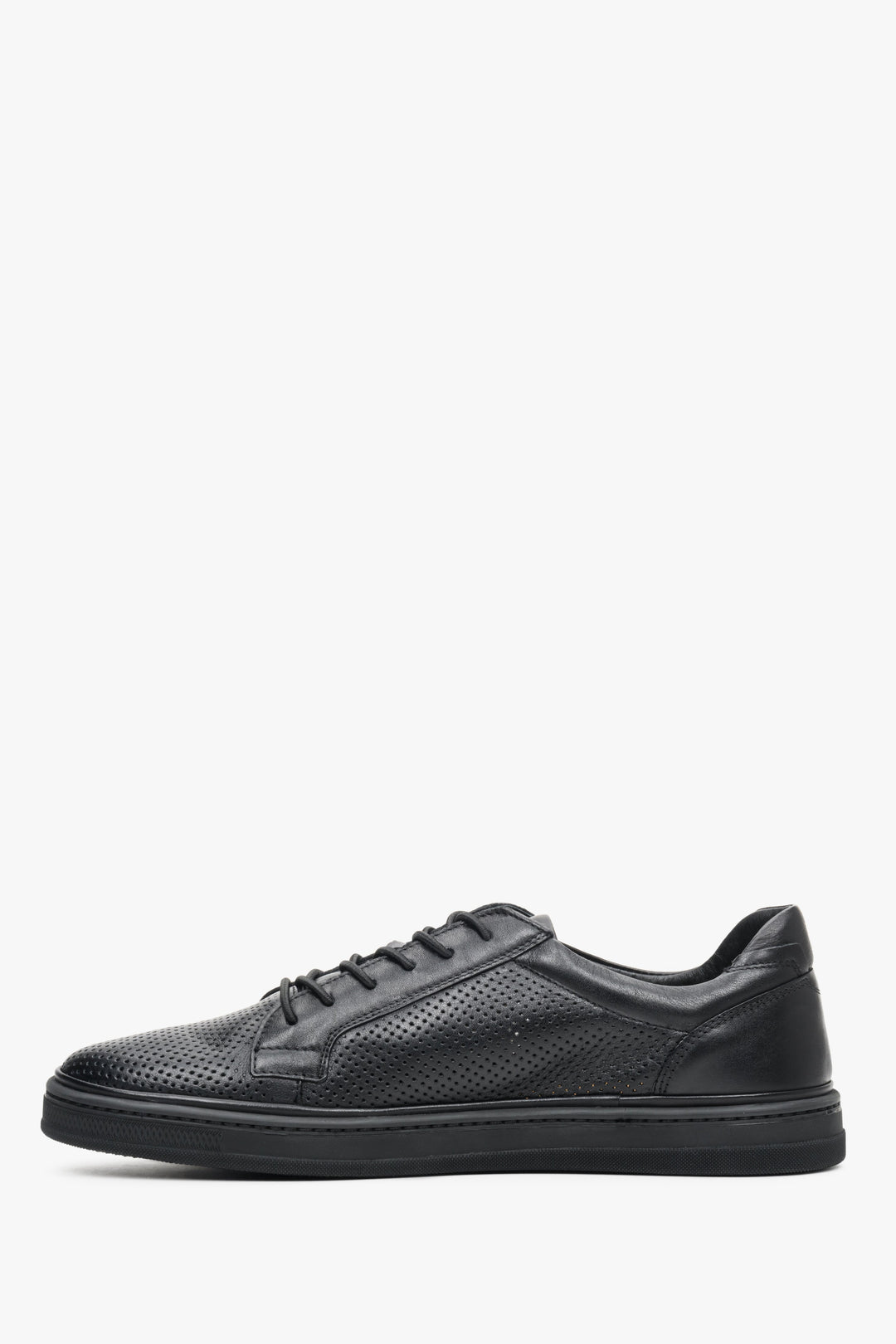 Men's black sneakers with perforations and lacing - Estro model for the summer.