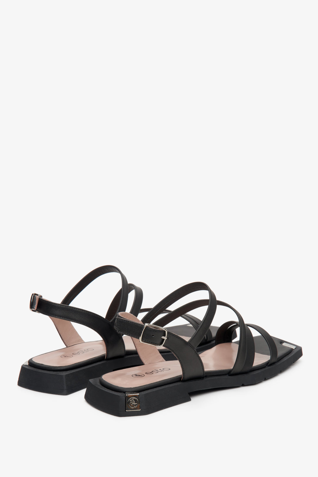 Leather, women's black sandals by Estro with thin straps - presentation of the back part of the shoes.