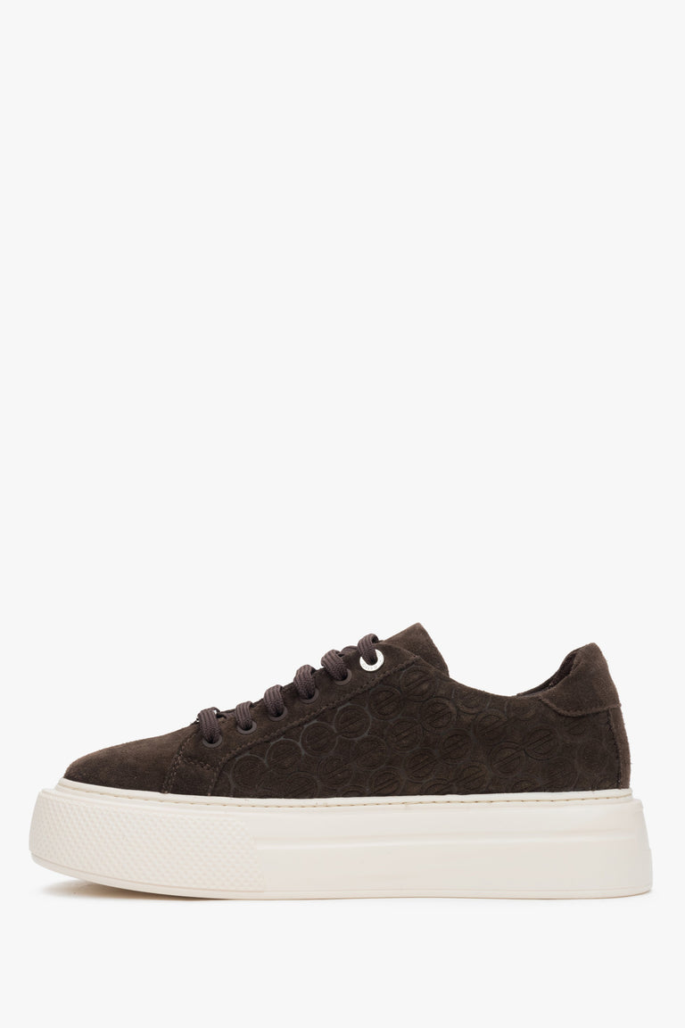 Women's dark brown sneakers made of natural velour with a thick sole by Estro.